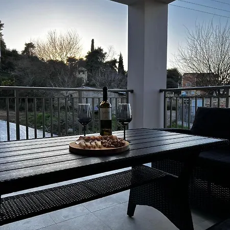 Giannel Luxury 1 *