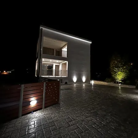 Giannel Luxury 1