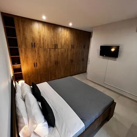 Giannel Luxury 1 Apartamento *