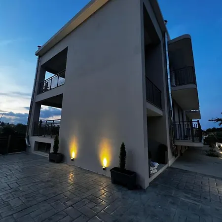 Appartement Giannel Luxury 1 *